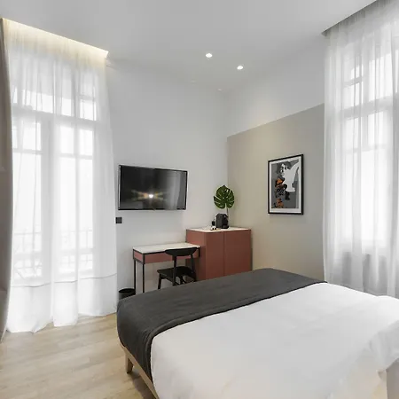 The Modernist 4*