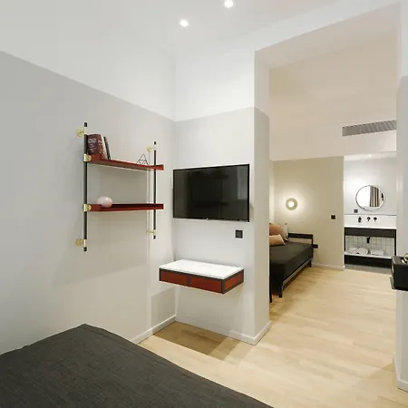 The Modernist 4*
