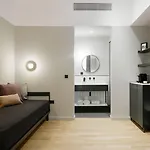 The Modernist 4*