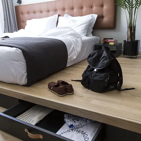The Modernist 4*