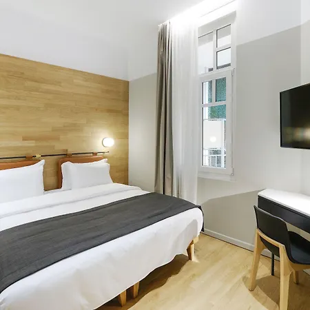 The Modernist 4*