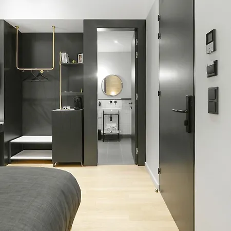 The Modernist 4*