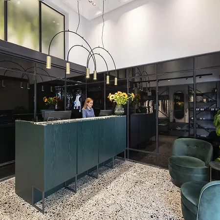 The Modernist 4*