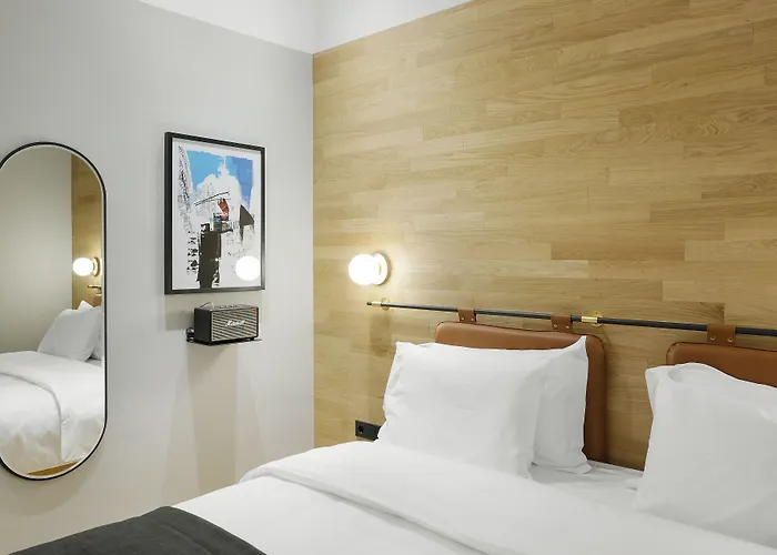 The Modernist Hotel
