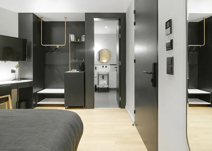 The Modernist 4*