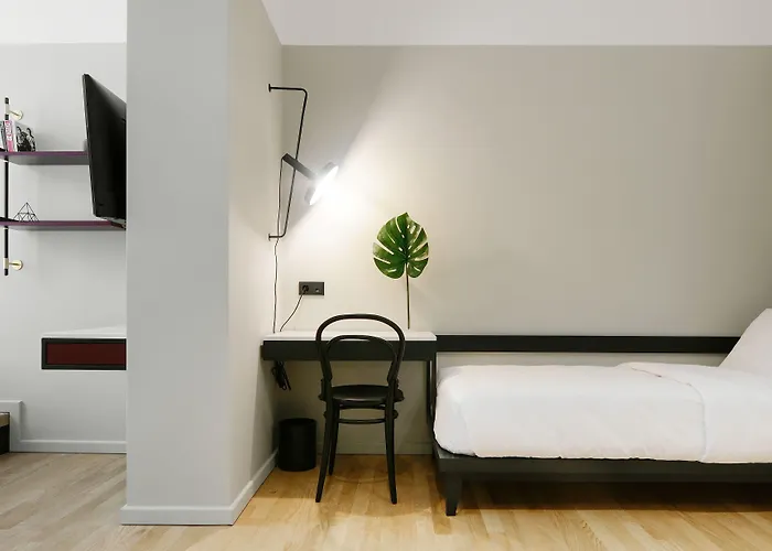 The Modernist 4*