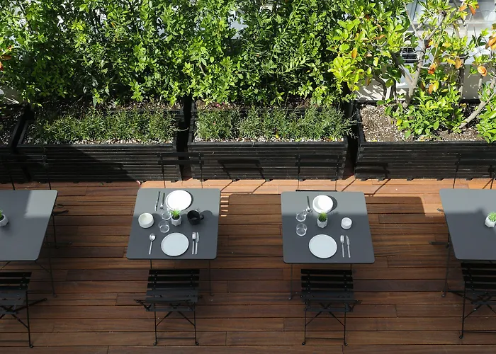 The Modernist 4*